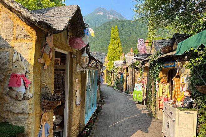 Yufuin Private Vehicle Service with Restaurant Reservation