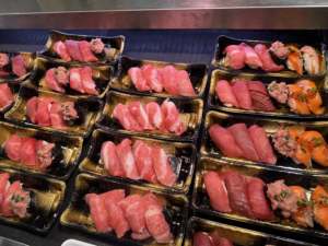 Skip the Line: Tsukiji Market Food Tour with Local Tastings